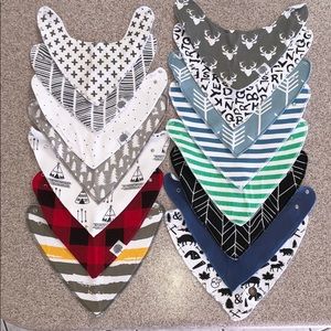 Lot of bandana bibs